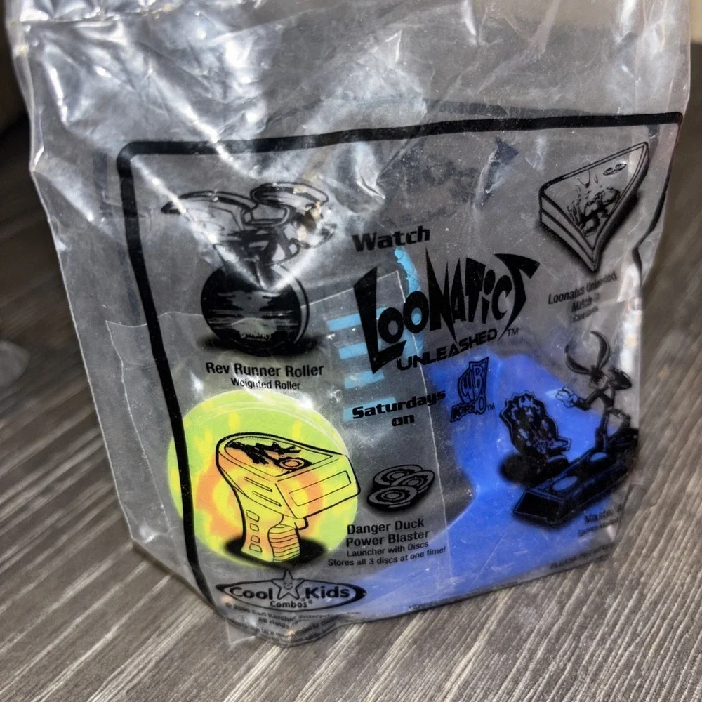 Loonatics Unleashed Danger Duck Power Blaster Toy 2006 Rare ‎ Carls Jr Toy New